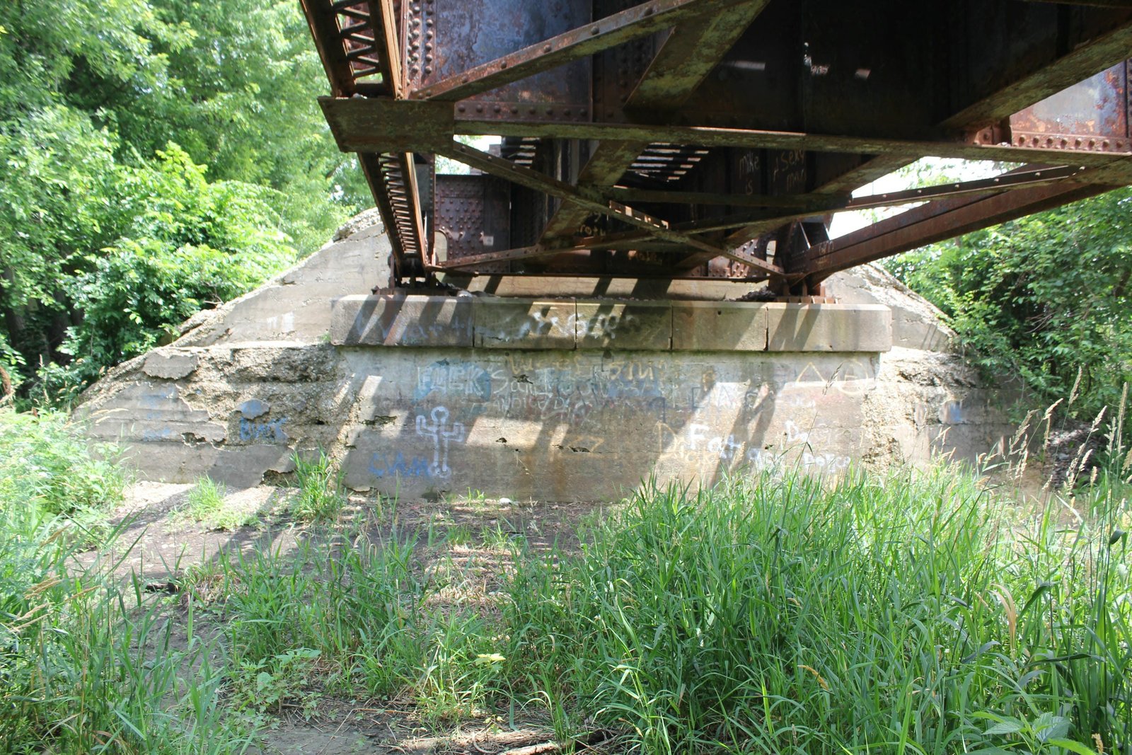 North abutment